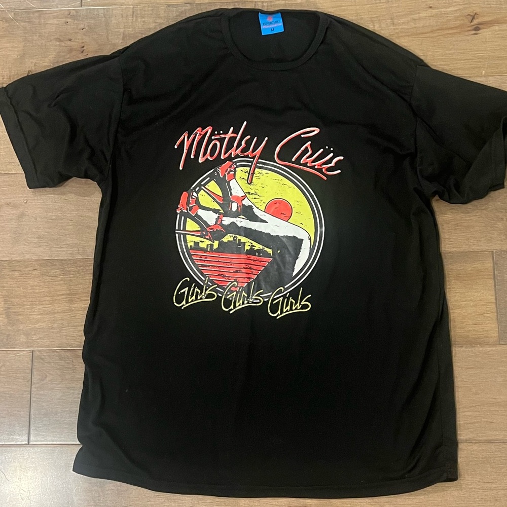 Hot Topic Band Tee